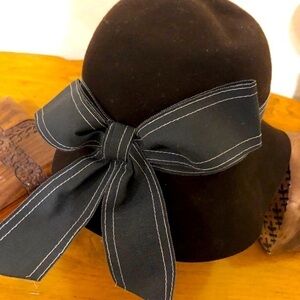 B. Altman & CO Wool Betmar Hat